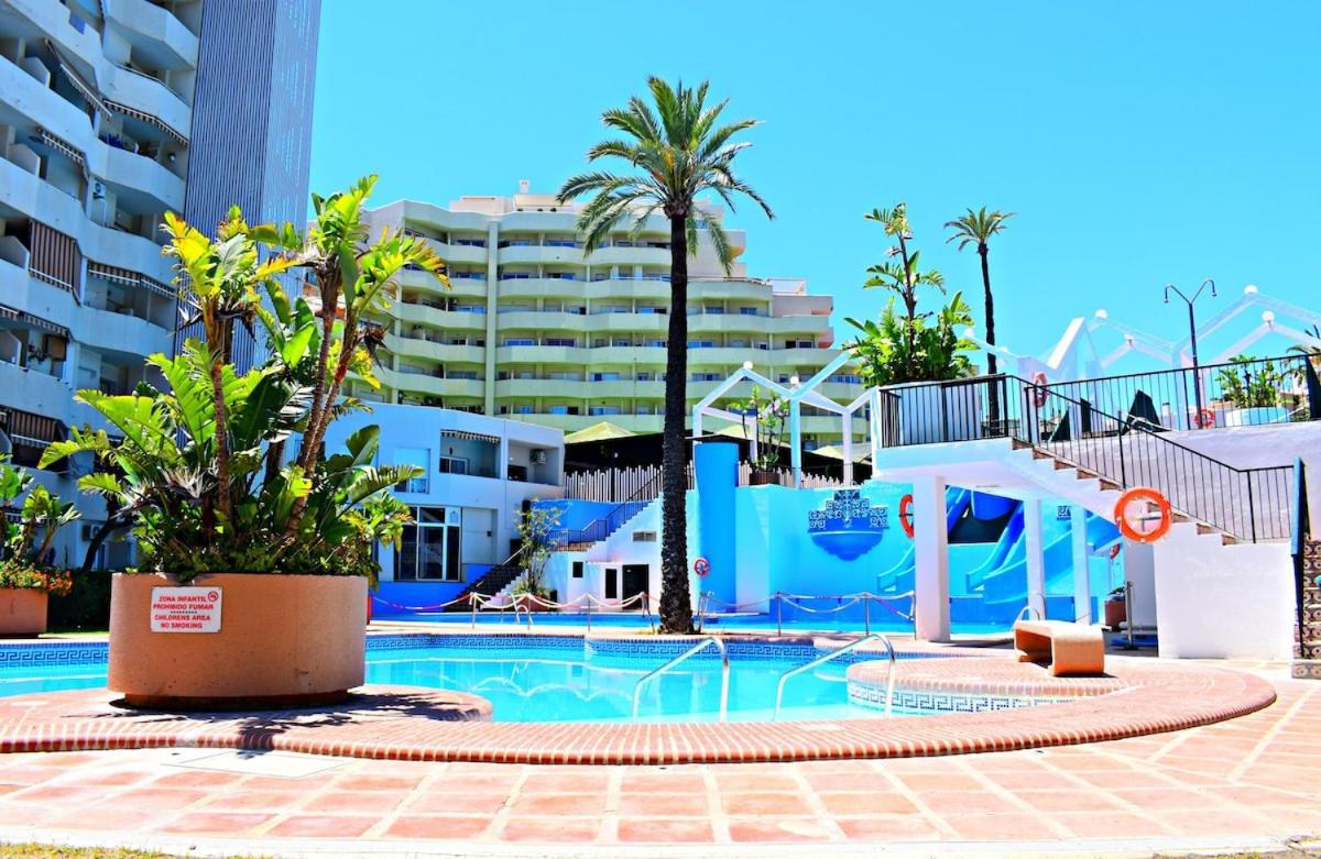 Apartamento Beautiful Flat In Benalbeach In Front Of The Sea