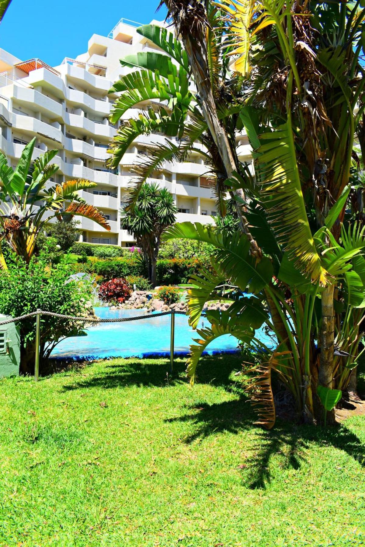 Apartamento Beautiful Flat In Benalbeach In Front Of The Sea