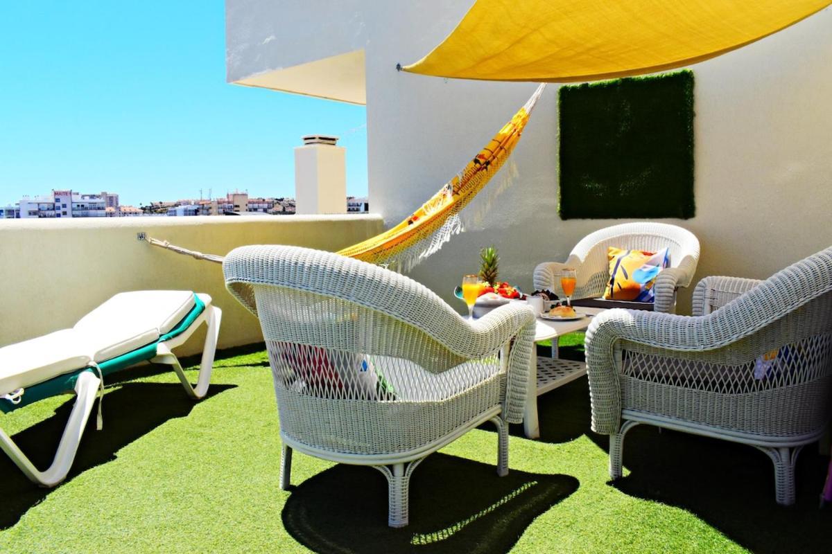 Beautiful Flat In Benalbeach In Front Of The Sea Apartamento